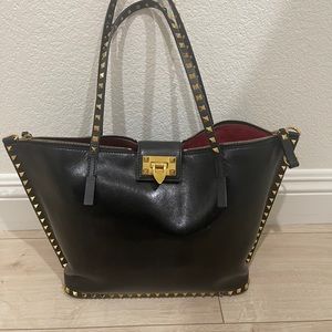 💯 Authentic Black Valentino Tote Bag